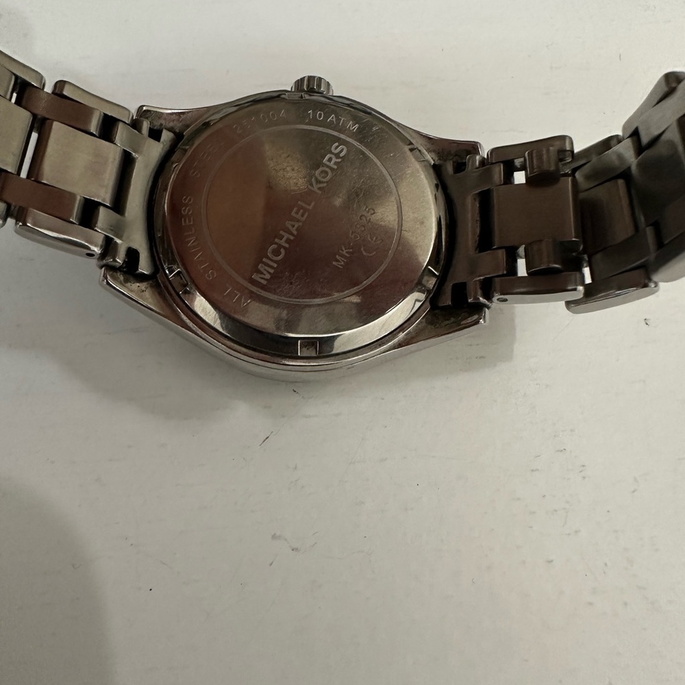 Michael Kors Silver Women's Watch MK5325 - Picture 5 of 6